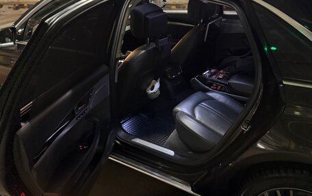 Audi A8, 2012 год, 1 500 000 рублей, 17 фотография