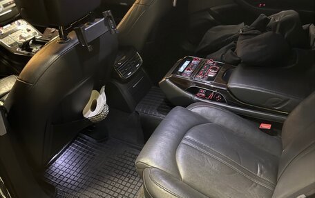 Audi A8, 2012 год, 1 500 000 рублей, 16 фотография