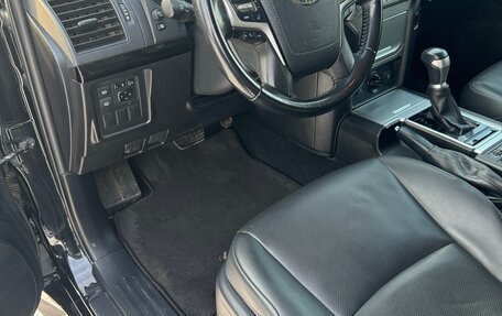 Toyota Land Cruiser Prado 150 рестайлинг 2, 2021 год, 5 500 000 рублей, 9 фотография