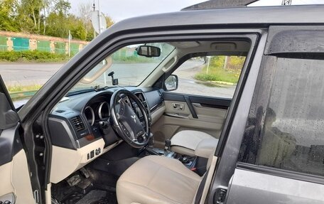 Mitsubishi Pajero IV, 2017 год, 3 200 000 рублей, 4 фотография