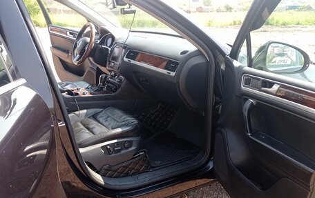 Volkswagen Touareg III, 2011 год, 2 250 000 рублей, 8 фотография