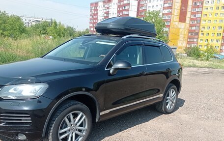 Volkswagen Touareg III, 2011 год, 2 250 000 рублей, 2 фотография