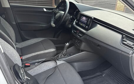 Skoda Rapid II, 2021 год, 1 390 000 рублей, 22 фотография