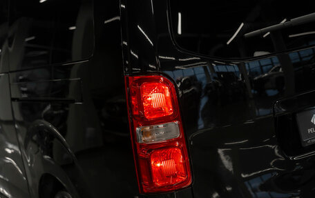 Peugeot Traveller I, 2018 год, 3 100 000 рублей, 32 фотография