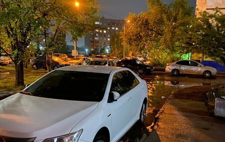 Toyota Camry, 2012 год, 1 550 000 рублей, 6 фотография