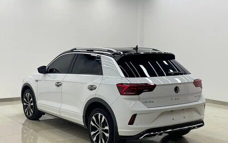 Volkswagen T-Roc I, 2022 год, 1 798 000 рублей, 4 фотография