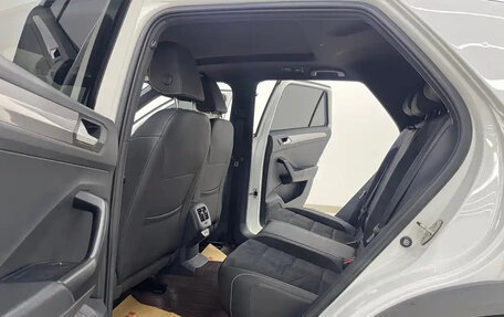 Volkswagen T-Roc I, 2022 год, 1 798 000 рублей, 9 фотография