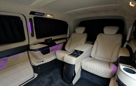 Mercedes-Benz V-Класс, 2023 год, 31 800 000 рублей, 3 фотография