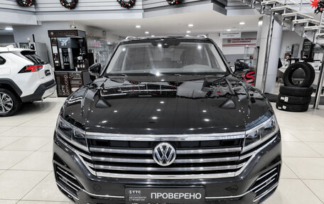 Volkswagen Touareg III, 2020 год, 4 950 000 рублей, 6 фотография