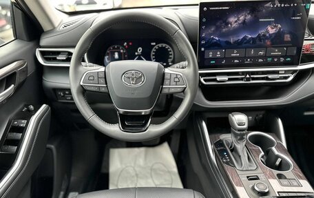 Toyota Highlander, 2025 год, 5 500 000 рублей, 26 фотография