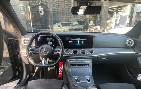 Mercedes-Benz E-Класс, 2020 год, 4 450 000 рублей, 4 фотография