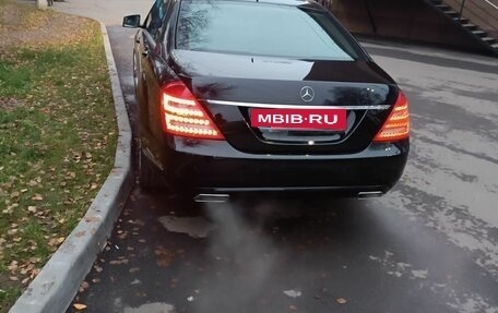 Mercedes-Benz S-Класс, 2012 год, 3 000 000 рублей, 2 фотография