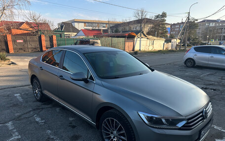 Volkswagen Passat B8 рестайлинг, 2017 год, 1 600 000 рублей, 2 фотография