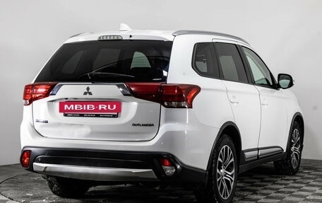 Mitsubishi Outlander III рестайлинг 3, 2017 год, 1 449 000 рублей, 5 фотография