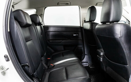 Mitsubishi Outlander III рестайлинг 3, 2017 год, 1 449 000 рублей, 19 фотография