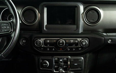 Jeep Wrangler, 2020 год, 5 900 000 рублей, 14 фотография