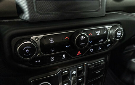 Jeep Wrangler, 2020 год, 5 900 000 рублей, 16 фотография