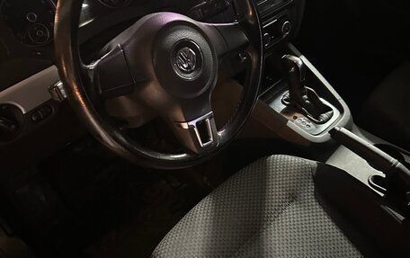 Volkswagen Jetta VI, 2011 год, 950 000 рублей, 8 фотография