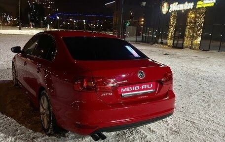 Volkswagen Jetta VI, 2011 год, 950 000 рублей, 4 фотография