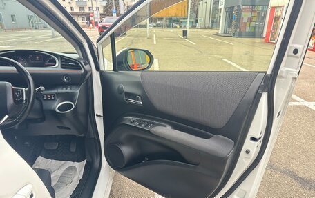 Toyota Sienta II, 2021 год, 1 950 000 рублей, 6 фотография