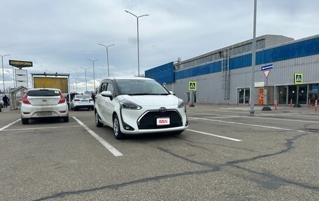 Toyota Sienta II, 2021 год, 1 950 000 рублей, 19 фотография
