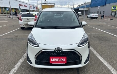 Toyota Sienta II, 2021 год, 1 950 000 рублей, 25 фотография