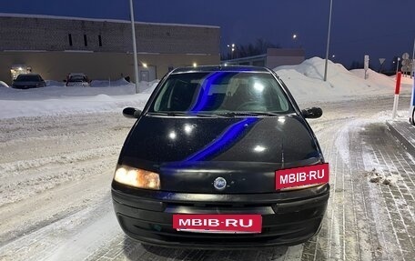 Fiat Punto III Punto Evo рестайлинг, 2002 год, 130 000 рублей, 2 фотография