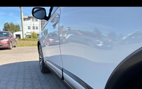 Mitsubishi Outlander III рестайлинг 3, 2019 год, 2 700 000 рублей, 18 фотография