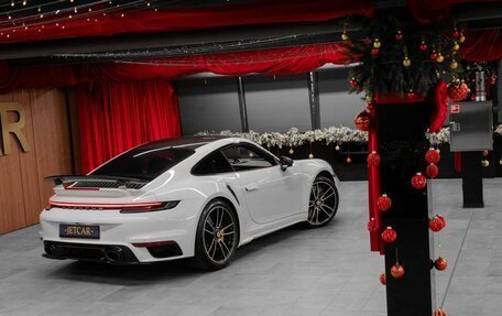 Porsche 911, 2021 год, 24 300 000 рублей, 9 фотография