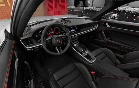 Porsche 911, 2021 год, 24 300 000 рублей, 21 фотография