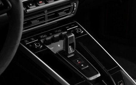 Porsche 911, 2021 год, 24 300 000 рублей, 28 фотография