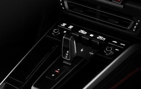 Porsche 911, 2021 год, 24 300 000 рублей, 34 фотография