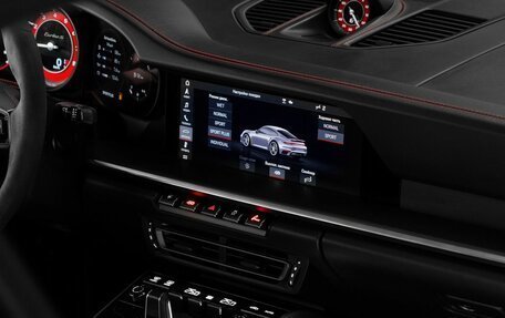 Porsche 911, 2021 год, 24 300 000 рублей, 33 фотография