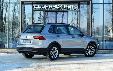 Volkswagen Tiguan II, 2019 год, 2 470 000 рублей, 3 фотография