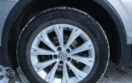 Volkswagen Tiguan II, 2019 год, 2 470 000 рублей, 24 фотография