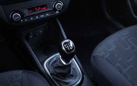 KIA Rio III рестайлинг, 2015 год, 995 000 рублей, 20 фотография