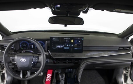 Toyota Camry, 2025 год, 3 848 000 рублей, 12 фотография