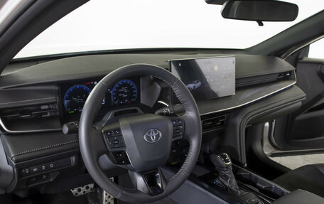 Toyota Camry, 2025 год, 3 848 000 рублей, 21 фотография