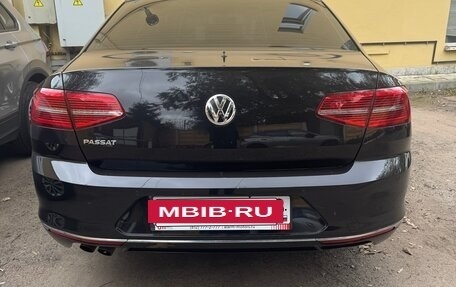 Volkswagen Passat B8 рестайлинг, 2018 год, 2 050 000 рублей, 8 фотография