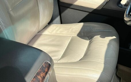 Toyota Land Cruiser 200, 2008 год, 2 650 000 рублей, 22 фотография