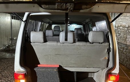 Volkswagen Caravelle T4, 1997 год, 750 000 рублей, 18 фотография