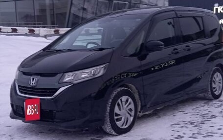 Honda Freed II, 2017 год, 1 450 000 рублей, 2 фотография