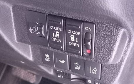 Honda Freed II, 2017 год, 1 450 000 рублей, 18 фотография