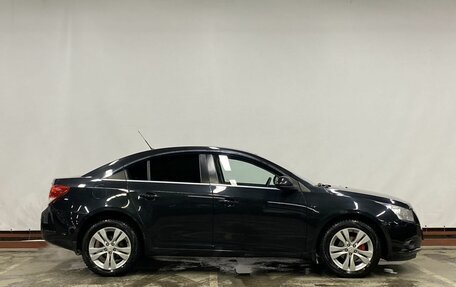 Chevrolet Cruze II, 2010 год, 679 000 рублей, 4 фотография