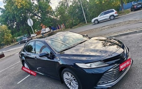 Toyota Camry, 2020 год, 3 900 000 рублей, 6 фотография