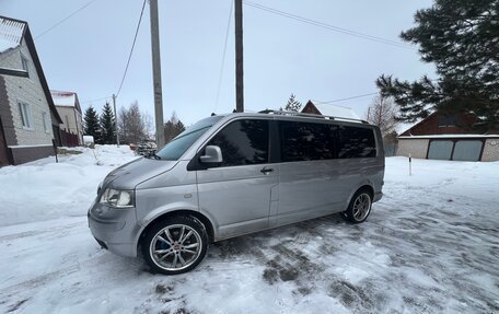 Volkswagen Transporter T5 рестайлинг, 2004 год, 1 280 000 рублей, 2 фотография
