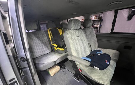 Volkswagen Transporter T5 рестайлинг, 2004 год, 1 280 000 рублей, 18 фотография