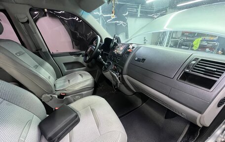 Volkswagen Transporter T5 рестайлинг, 2004 год, 1 280 000 рублей, 19 фотография