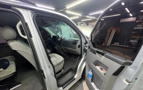 Volkswagen Transporter T5 рестайлинг, 2004 год, 1 280 000 рублей, 20 фотография