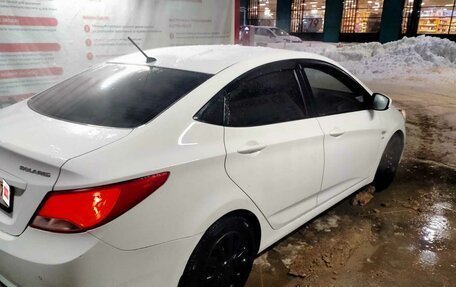 Hyundai Solaris II рестайлинг, 2015 год, 950 000 рублей, 5 фотография